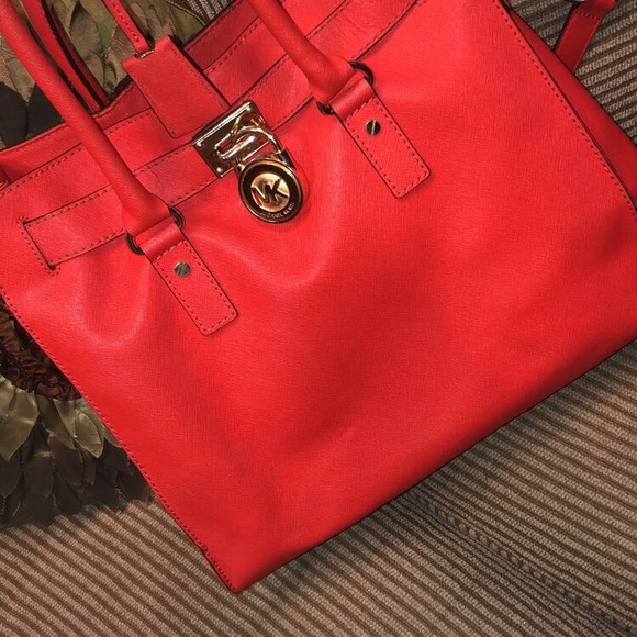 Michael Kors Handbags - MICHAEL KORS bag